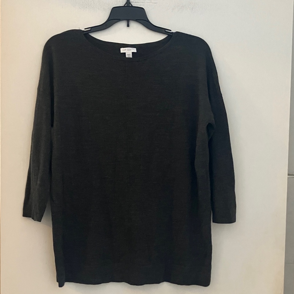 J.Jill 100% merino wool 3/4 sleeve crew neck  lightweight sweater grey medium